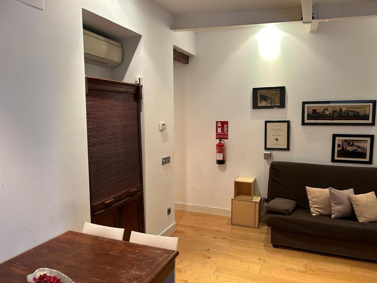 Estudio En Av De America Мадрид Екстериор снимка