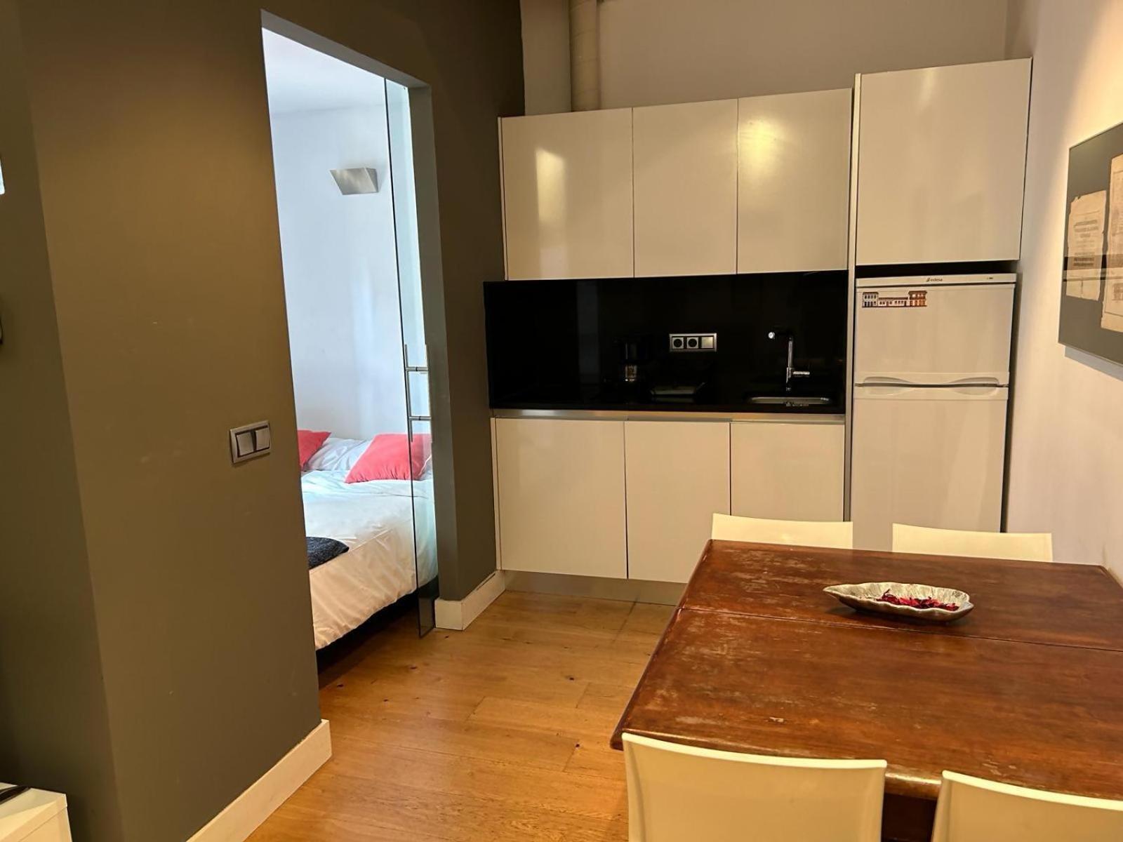 Estudio En Av De America Мадрид Екстериор снимка